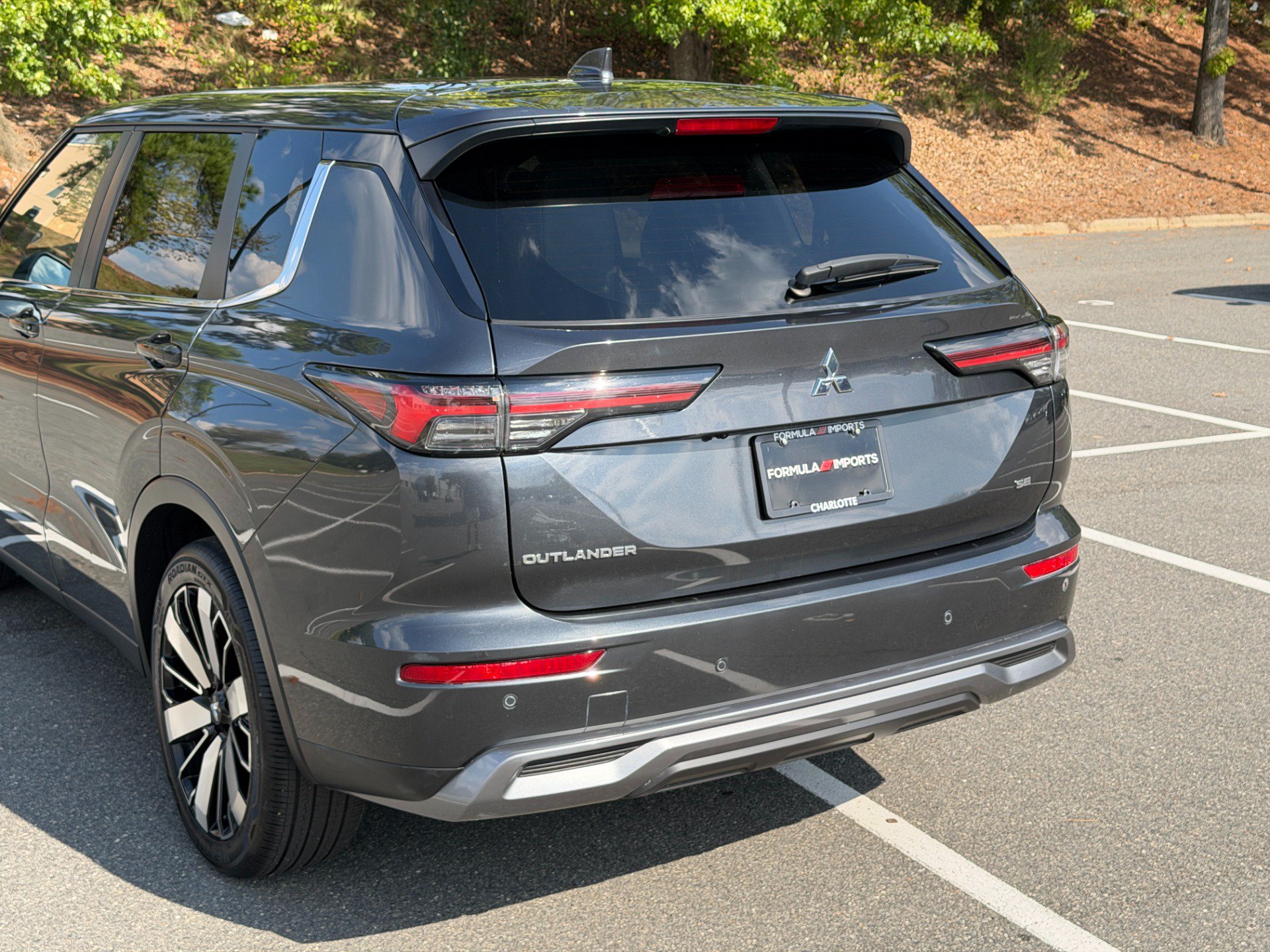 Used 2025 Mitsubishi Outlander SE FWD image 21