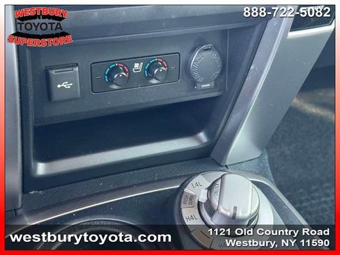 Used 2024 Toyota 4Runner Limited AWD/4WD image 33
