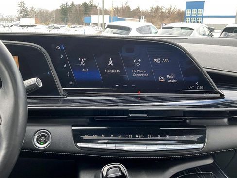 Used 2022 Cadillac Escalade Sport w/ Touring Package image 15