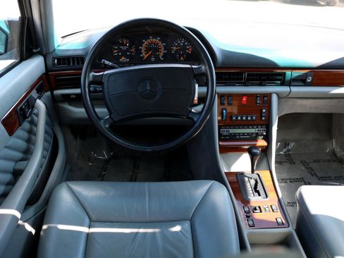 Used 1990 Mercedes-Benz 300 SE image 15