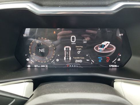 Used 2024 GMC Canyon AT4X AWD/4WD image 12
