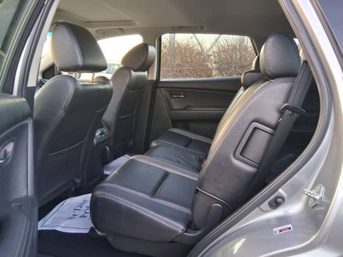 Used 2011 MAZDA CX-9 Touring w/ Moonroof & Bose Audio Pkg FWD image 13