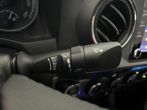 Used 2021 Toyota Tacoma TRD Off-Road AWD/4WD image 67