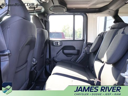 Used 2023 Jeep Wrangler Unlimited w/ Cold Weather Group AWD/4WD image 17
