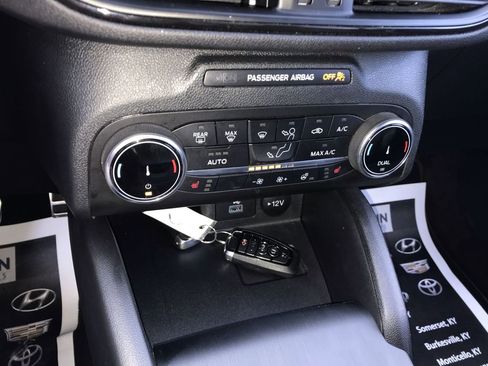 Used 2023 Ford Escape ST-Line image 18