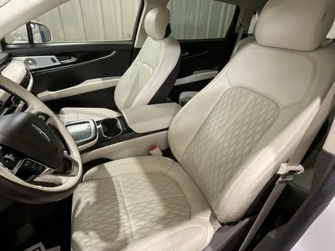 Used 2021 Lincoln Nautilus Black Label w/ Class II Trailer Tow Package image 10