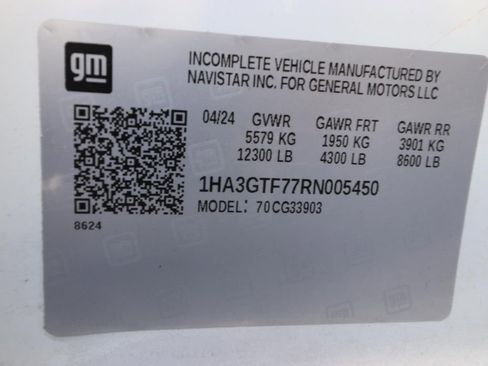 Used 2024 Chevrolet Express 3500 w/ Power Convenience Package image 24