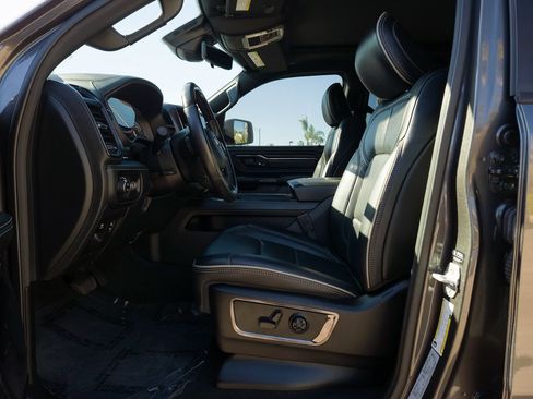 Used 2022 RAM 1500 Limited image 9