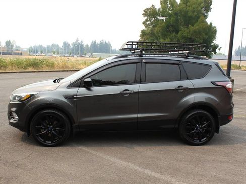 Used 2017 Ford Escape SE w/ SE Sport Appearance Package AWD/4WD image 7