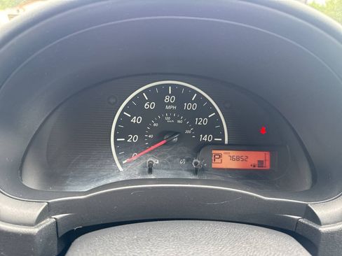 Used 2013 Nissan Versa S Plus FWD image 33