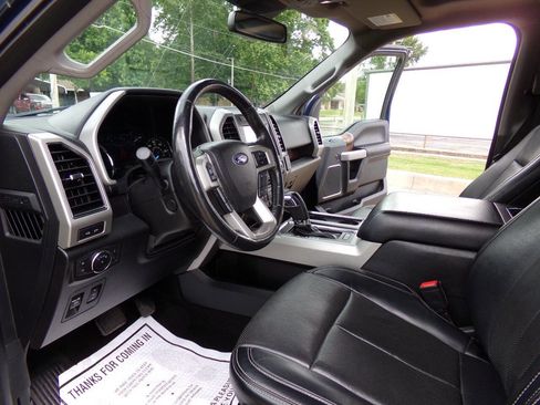 Used 2018 Ford F150 Lariat w/ Equipment Group 502A Luxury AWD/4WD image 19