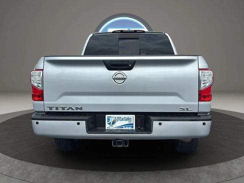 Used 2017 Nissan Titan SL RWD image 9