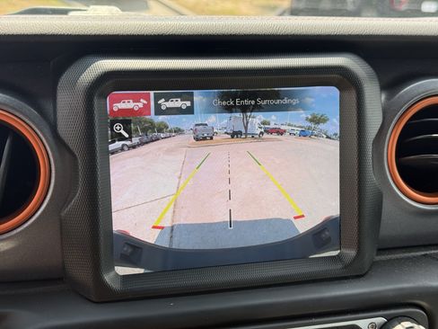 Used 2023 Jeep Gladiator Mojave w/ LED Lighting Group AWD/4WD image 22