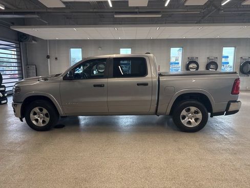 Used 2025 RAM 1500 Big Horn AWD/4WD image 9