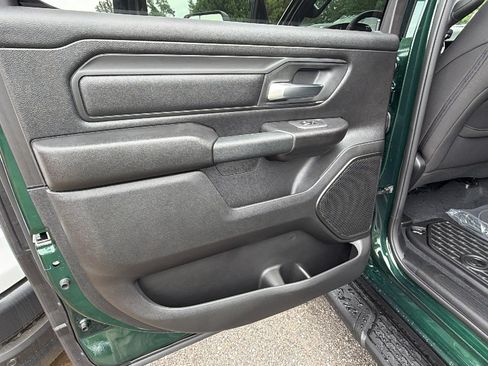 Used 2026 RAM 1500 Express AWD/4WD image 18