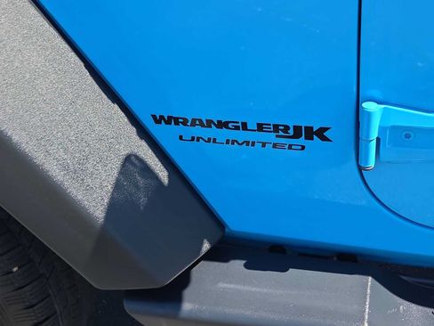 Used 2018 Jeep Wrangler Unlimited Rubicon AWD/4WD image 15