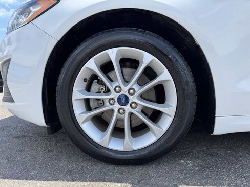Used 2019 Ford Fusion SE image 9