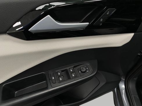 New 2025 Volkswagen Taos S image 27