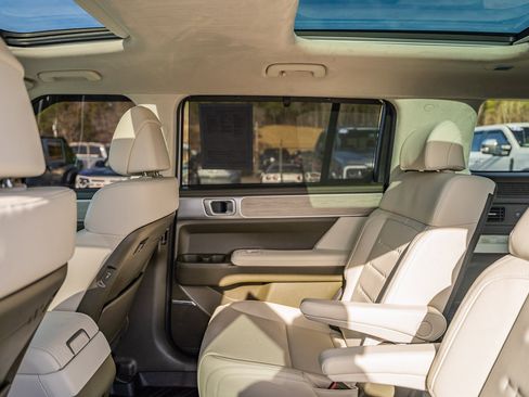 Used 2025 Hyundai Santa Fe Calligraphy w/ Tow & Go Package image 27