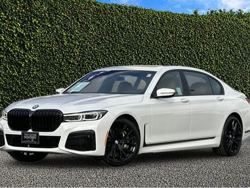 Used 2022 BMW 750i xDrive w/ Luxury Rear Seating Package AWD/4WD image 8