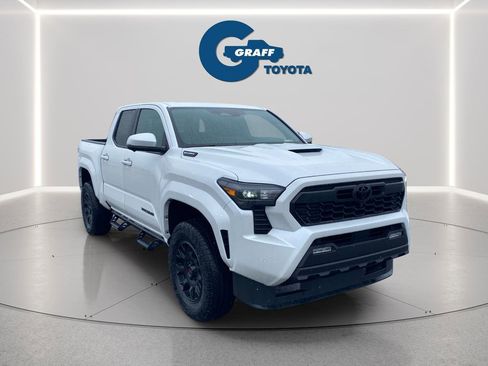 New 2026 Toyota Tacoma TRD Sport image 19