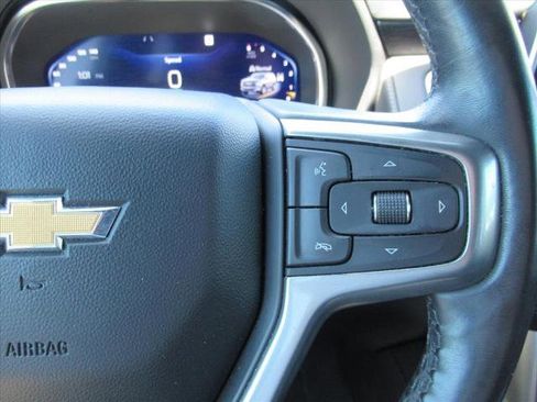Used 2022 Chevrolet Suburban LT w/ Luxury Package AWD/4WD image 24