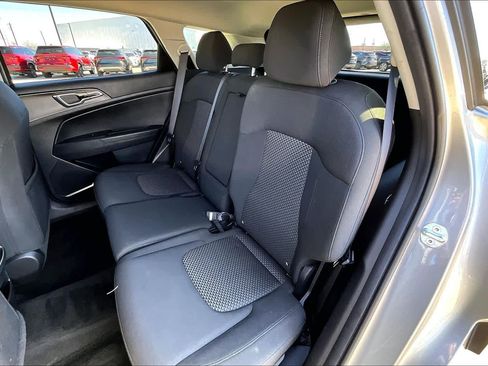 Used 2023 Kia Sportage LX AWD/4WD image 32