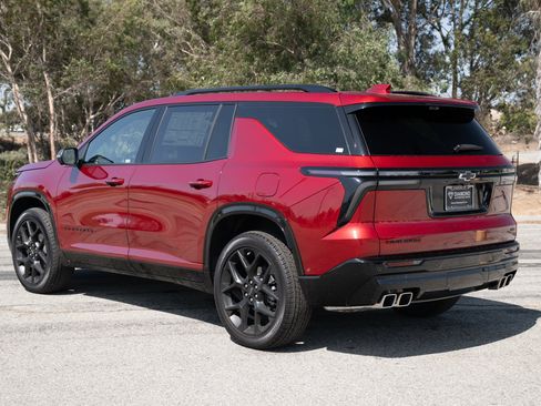New 2026 Chevrolet Traverse RS image 6