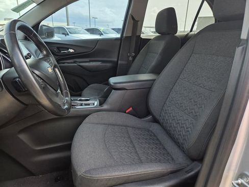Used 2022 Chevrolet Equinox LT FWD image 14