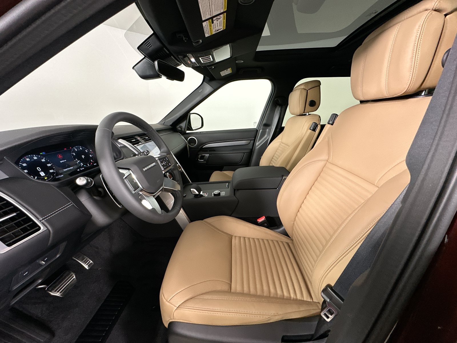 New 2026 Land Rover Discovery Limited Edition AWD/4WD image 33