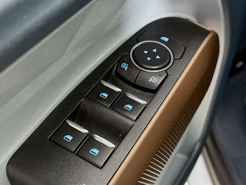 Used 2022 Ford Maverick Lariat w/ Lariat Luxury Package image 20