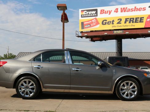 Used 2011 Lincoln MKZ FWD image 8