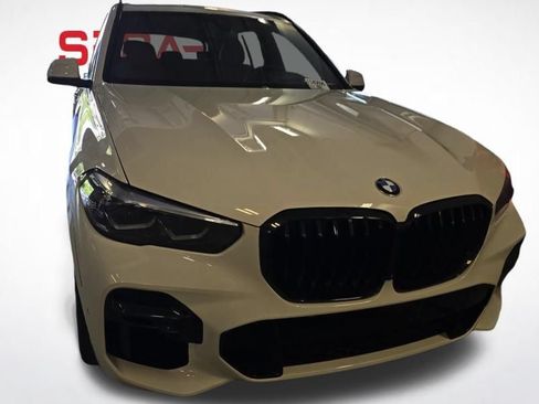 Used 2022 BMW X5 xDrive40i w/ M Sport Package AWD/4WD image 15