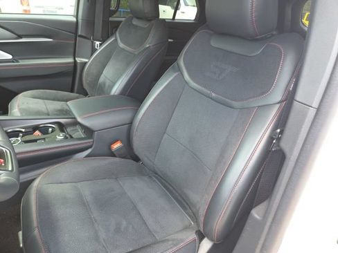 Used 2025 Ford Explorer ST w/ Sun And Sound Package AWD/4WD image 5
