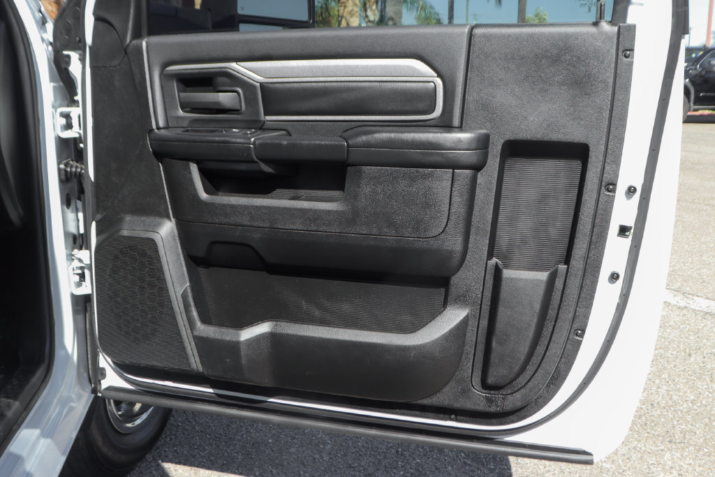 Used 2024 RAM 3500 Tradesman RWD image 33