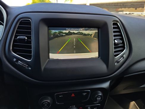 Used 2021 Jeep Compass Latitude FWD image 22