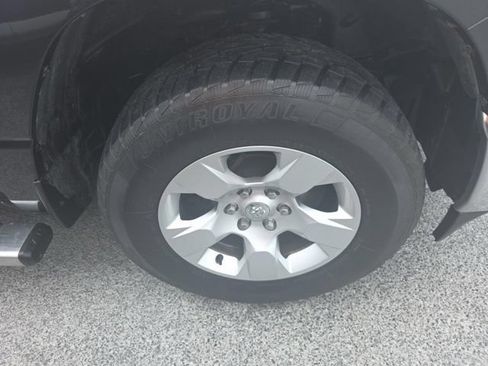 Used 2019 RAM 1500 Big Horn AWD/4WD image 16