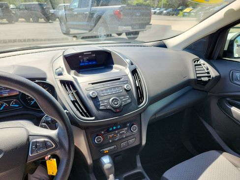 Used 2017 Ford Escape SE FWD image 17