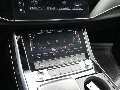 Used 2021 Audi Q8 Premium w/ Black Optic Package image 19