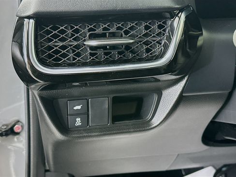 Used 2025 Acura ADX FWD image 16
