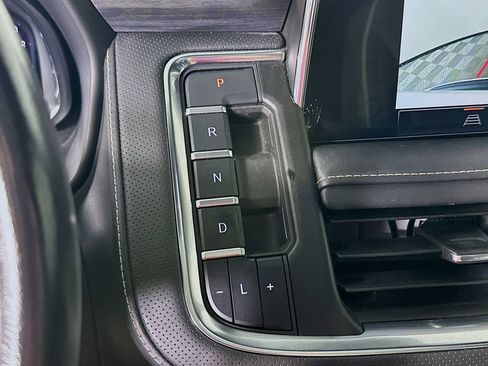 Used 2023 GMC Yukon SLT image 22