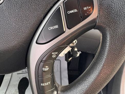 Used 2014 Hyundai Elantra SE w/ Option Group 02 FWD image 23