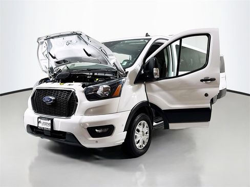 Used 2023 Ford Transit 350 XLT image 18