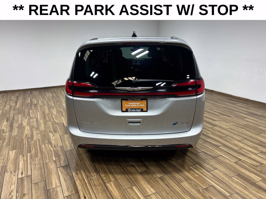 Used 2024 Chrysler Pacifica Limited FWD image 12