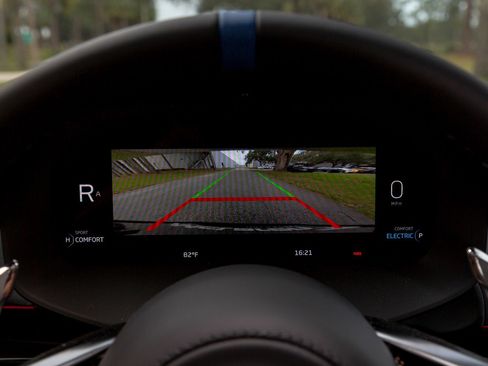 New 2025 McLaren Artura Spider image 37