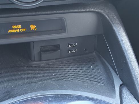 Used 2016 MAZDA MX-5 Miata Club image 27