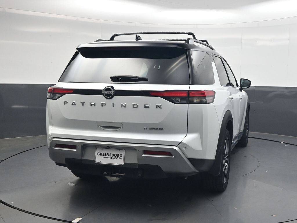 Used 2025 Nissan Pathfinder Platinum FWD image 5