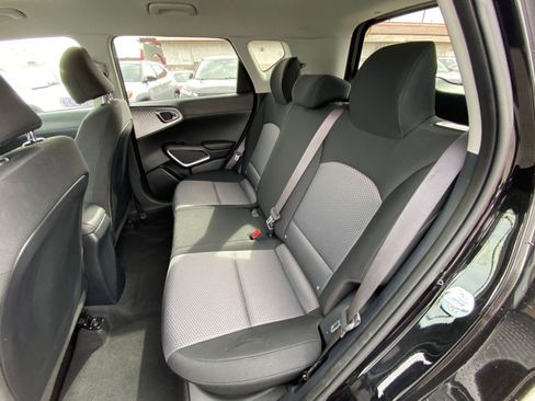 Used 2025 Kia Soul LX w/ LX Technology Package image 23