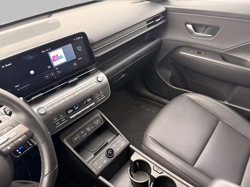 Used 2024 Hyundai Kona Limited image 17