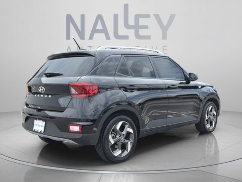 Certified 2026 Hyundai Venue SEL FWD image 5